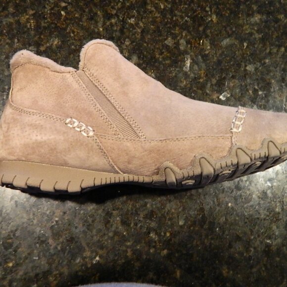 Skechers Women's Ankle Boots in Tan - Picture 4 of 10